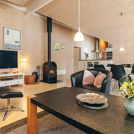 4 Star In Idestrup Semesterbostad